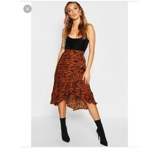 Tiger Animal Print Ruffle Hem Midi Skirt XS